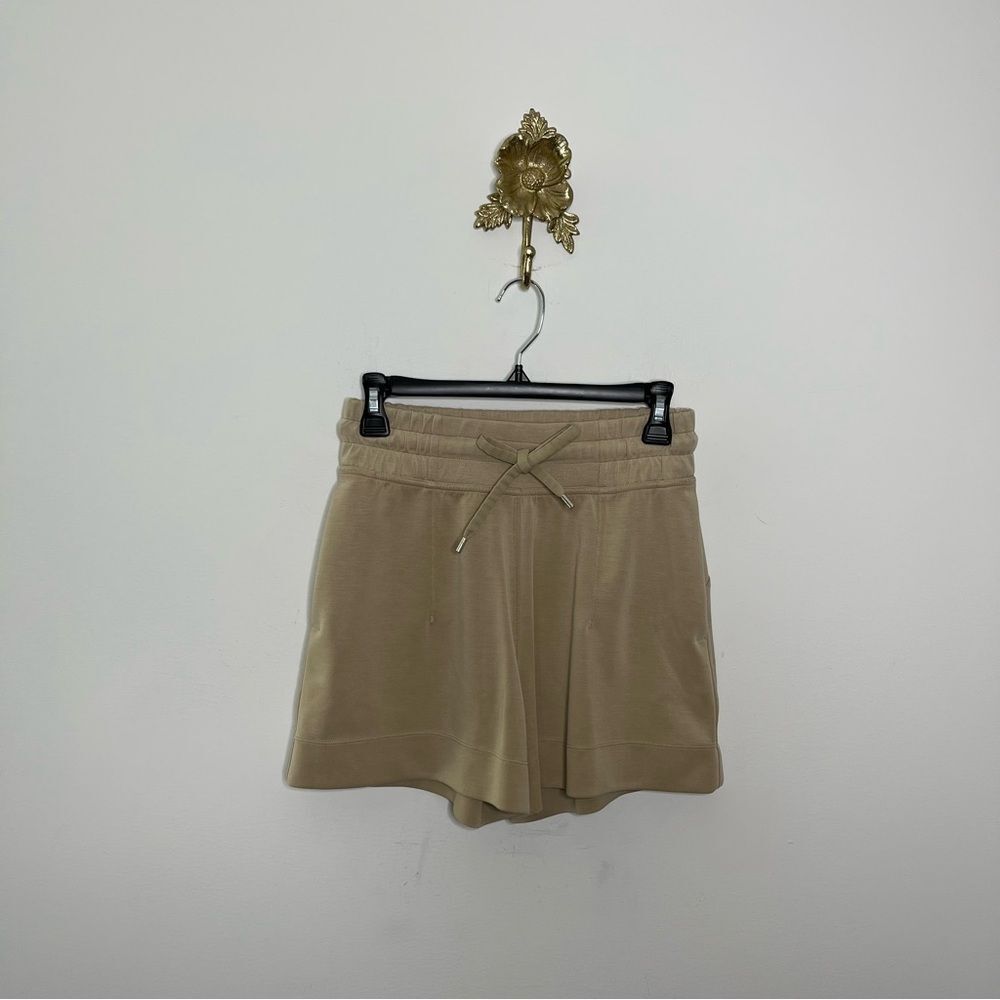 Lululemon Soft Ambitions High Rise Short 4"
